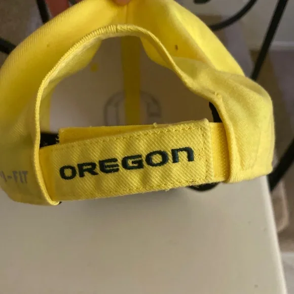 Nike Oregon Ducks Classic99 Yellow Hat, OS, Nice Condition - Picture 4 of 6